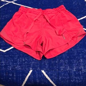 pink lululemon athletic shorts 💗